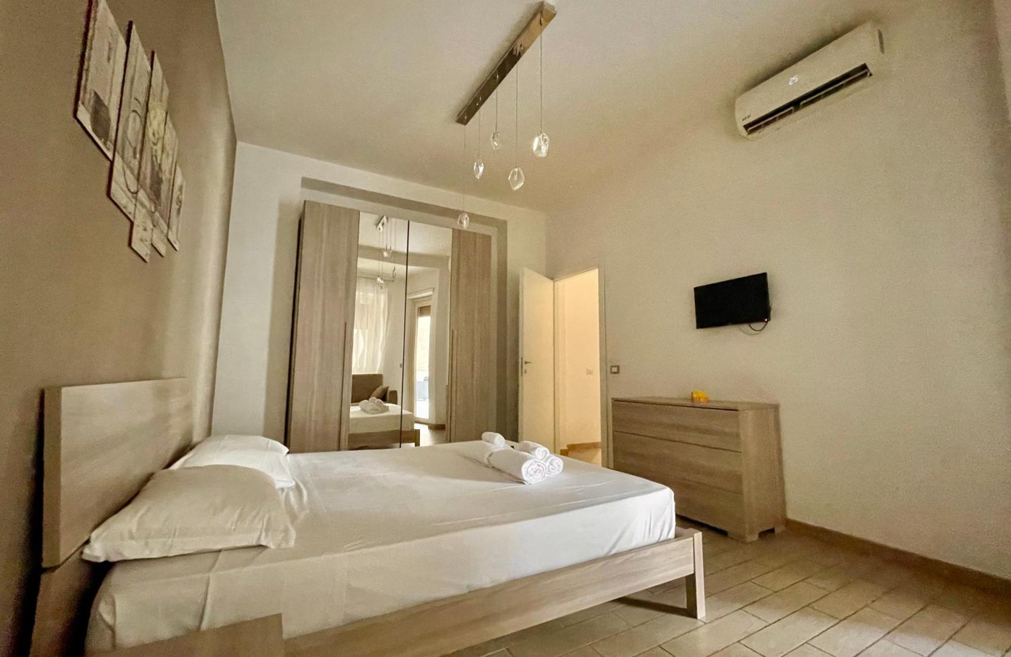 Domus Laterani By Jfm - Comfortable Apartment Big Terrace Colosseo Roma Exterior foto