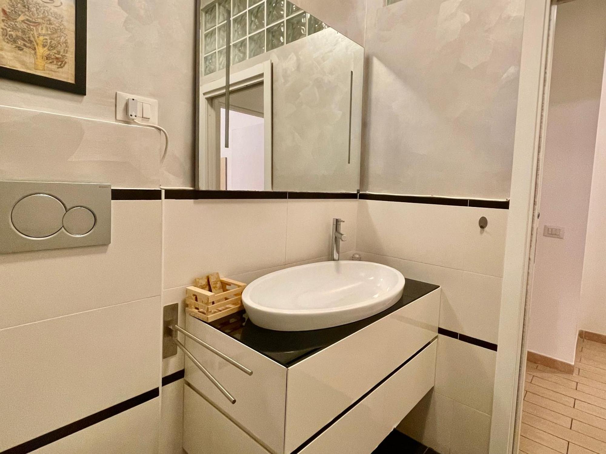 Domus Laterani By Jfm - Comfortable Apartment Big Terrace Colosseo Roma Exterior foto