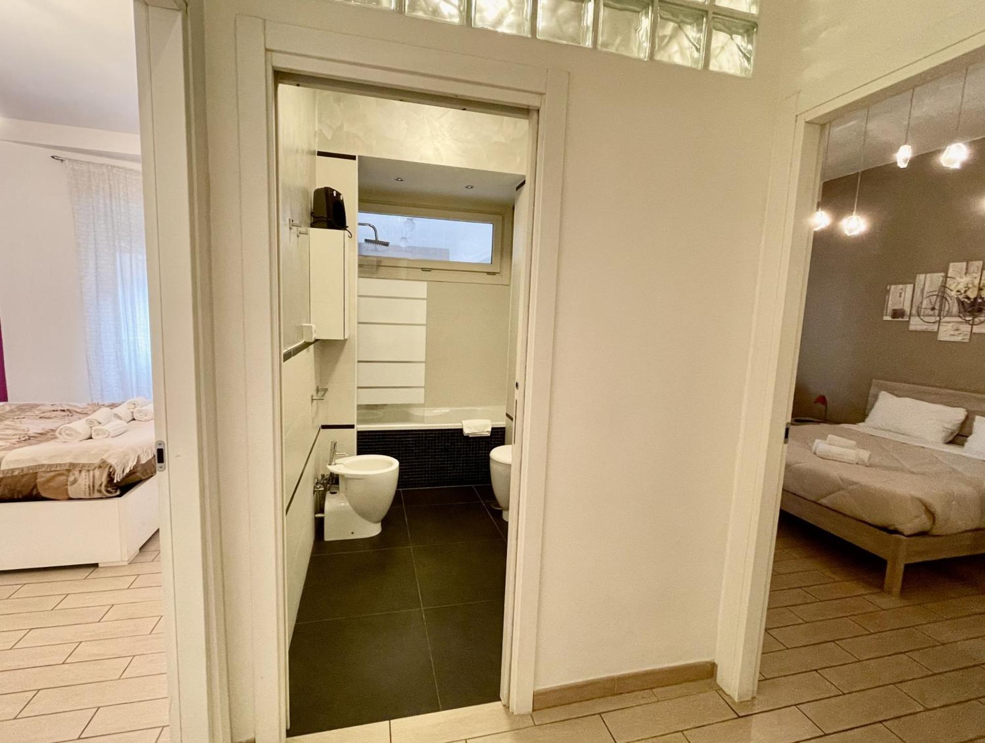 Domus Laterani By Jfm - Comfortable Apartment Big Terrace Colosseo Roma Exterior foto